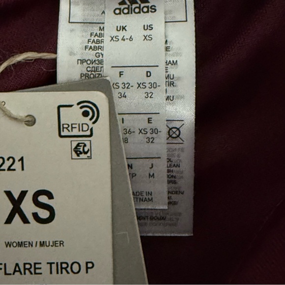 Adidas Maroon XS Workout Pants with flare and zippers on ankles - Picture 6 of 10